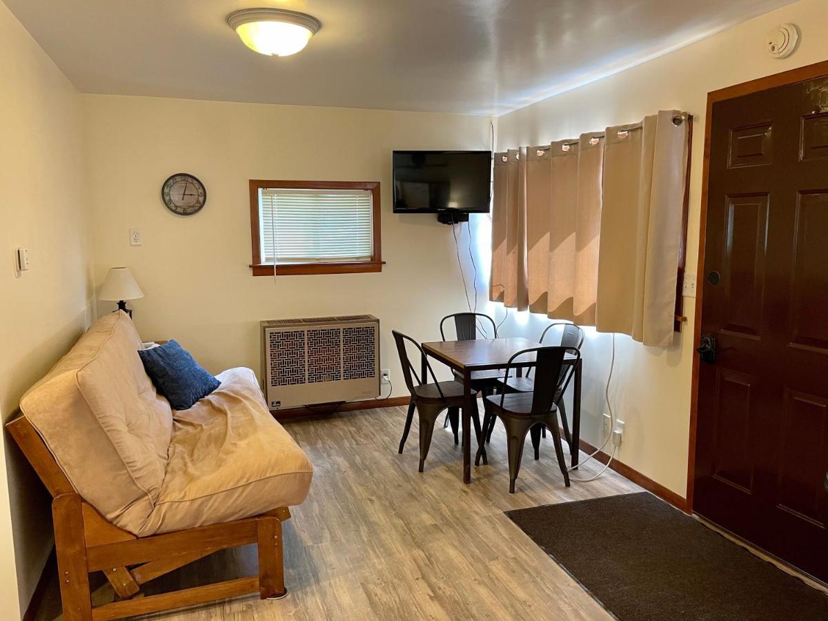 Whitetail Creek Resort Lead Eksteriør billede