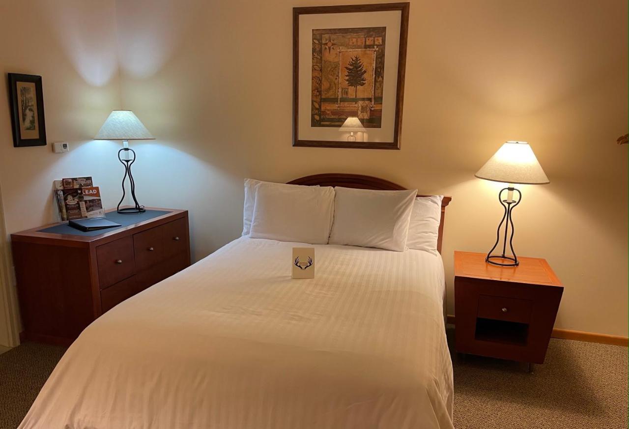 Whitetail Creek Resort Lead Eksteriør billede