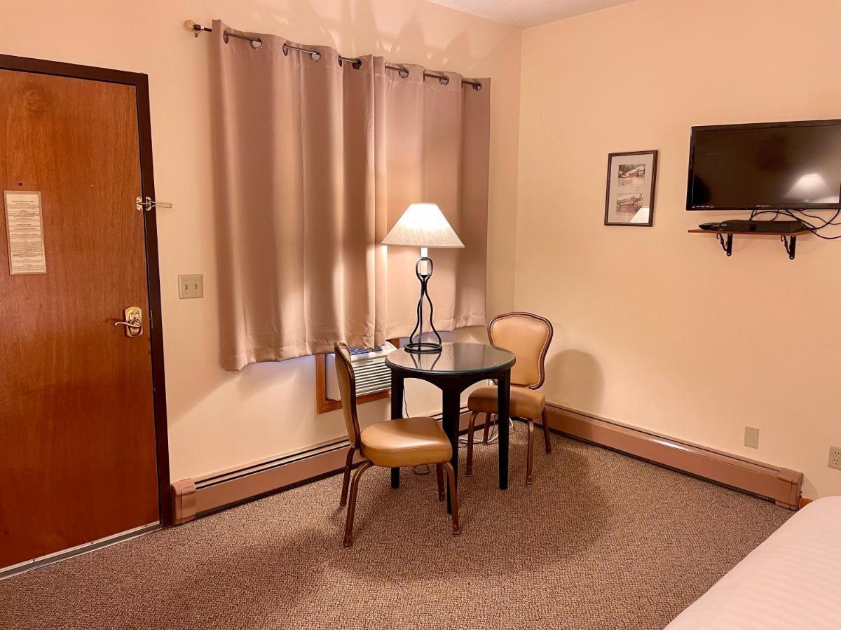 Whitetail Creek Resort Lead Eksteriør billede